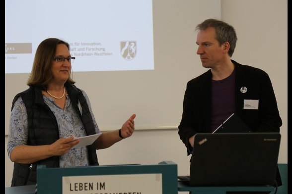 Prof. Dr. Sigrid Leitner, TH Köln und Prof. Dr. Fabian Kessl, Universität Duisburg-Essen