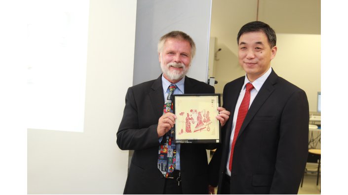 Delegationsleiter Guoha Gao und Prof. Dr. Helmut Winkel