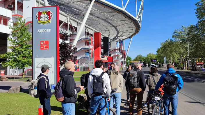 Feldbegehung rund um die BayArena