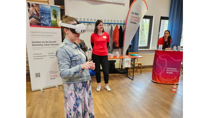 Person mit VR-Brille