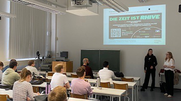 Mitglieder des ECC in Vorlesung Mitglieder des ECC in Vorlesung