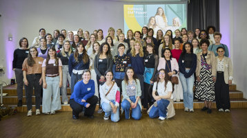 Gruppenbild der Stipendiatinnen und Mentorinnen beim Netwerktreffen zum Auftakt des Batch 2026 (Bild: Heike Fischer)
