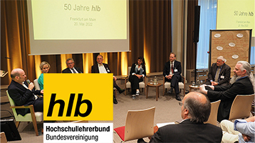 Abschlussdiskussion des Kolloquiums, moderiert von Jan-Martin Wiarda (Bild: hlb/@liquid-frankfurt.de )