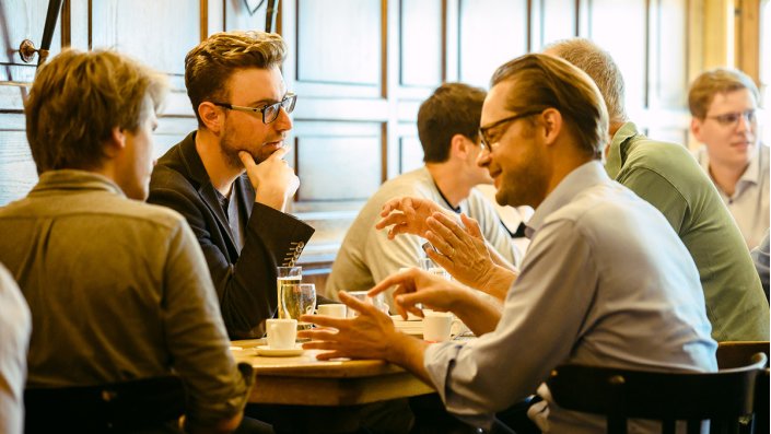 Gäste beim Investors Lunch im Früh am Dom