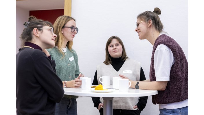 Austausch bei Kaffee und Kuchen, 19. Nachmittag der Promovierenden und Postdocs
