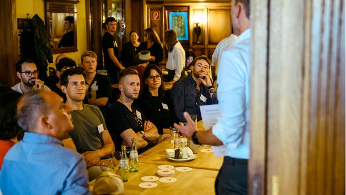 Gäste beim Investors Lunch im Früh am Dom