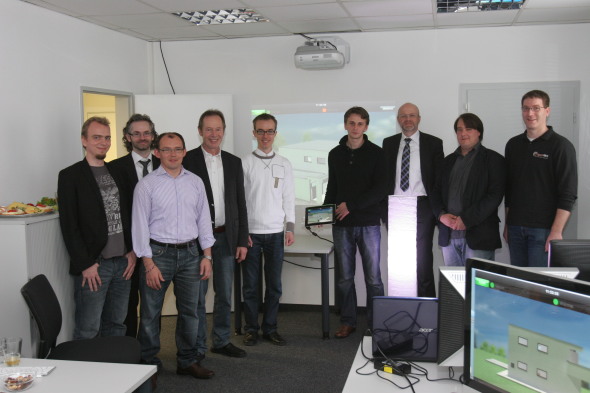 Forscherteam mit Leiter Prof. Dr. Heinrich Klocke (4. v. l.) Forscherteam mit Leiter Prof. Dr. Heinrich Klocke (4. v. l.)