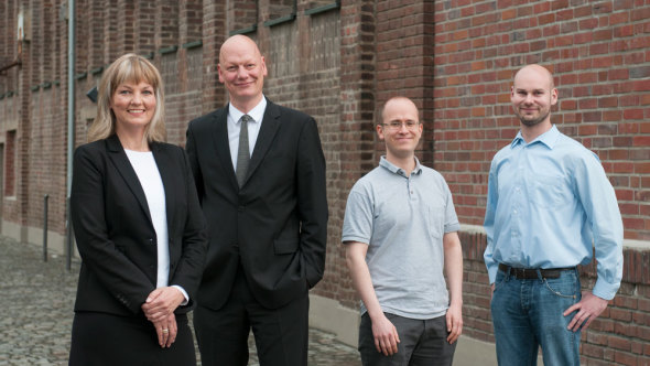 Eva Bartz, Thomas Bartz-Beielstein, Martin Zaefferer, Jörg Stork (v. l.) Eva Bartz, Thomas Bartz-Beielstein, Martin Zaefferer, Jörg Stork (v. l.)