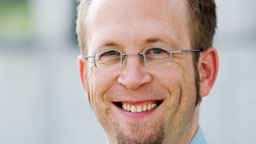 Prof. Dr. Tom Becker (Bild: Boris Loehrer/TH Köln) Prof. Dr. Tom Becker (Bild: Boris Loehrer/TH Köln)