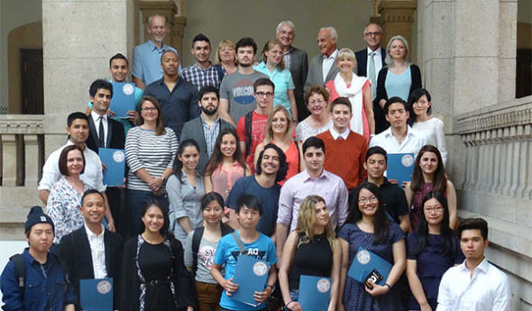 Gruppenbild des Cologne Prep Class Abschlussjahrgangs 2015