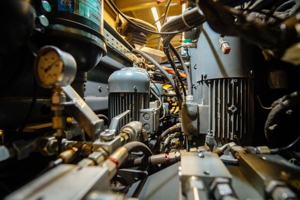 Einblick in den Maschinenraum. Im  DEHS-Demonstrator arbeiten insgesamt 16 drehende Antriebe. 