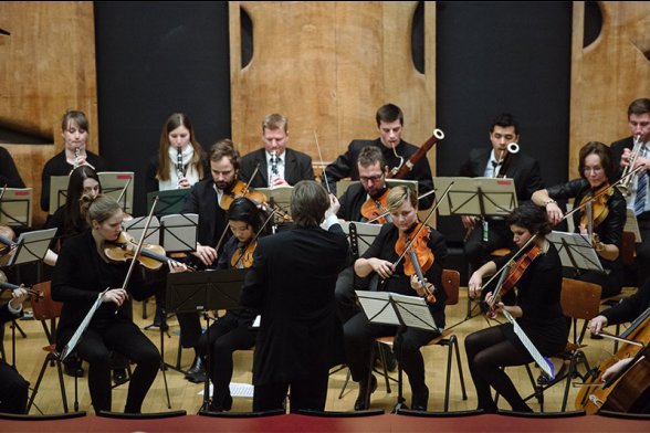 Das Orchester der Fachhochschule Köln in der Aula
