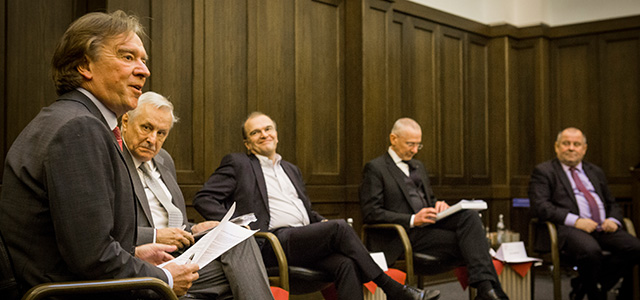 Die Teilnehmer der Podiumsdiskussion (Bild: Heike Fischer/TH Köln)