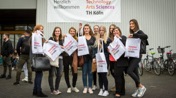 Infobörse und Erstsemesterbegrüßung am Campus Deutz (Wintersemester 2016/17) (Bild: Heike Fischer/TH Köln)