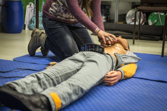 Menschen in Notsituationen helfen