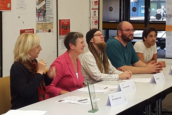 Die Jury: Prof. Brigitte Caster (Beirat der Studienstiftung der TH Köln), Dr. Sylvia Knecht (Kuratorium der TH Köln), Carlos Boog (AStA der TH Köln), Philipp Beyer (AStA der TH Köln und Beirat Studienstiftung) und