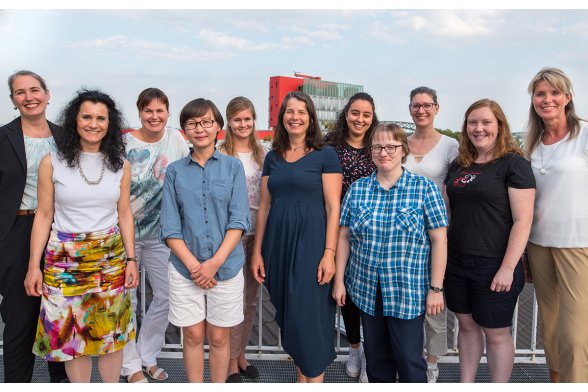 Ute Blindert, Uta Roll, Sabine Schlehecker, Erdemdelger Enkhbat, Dr. Sonja Stahn, Anke Teeuwsen, Loubna Darfaf, Blanka Majernikova, Alexandra Reuter, Anna Schambortski, Elke Heinrichs