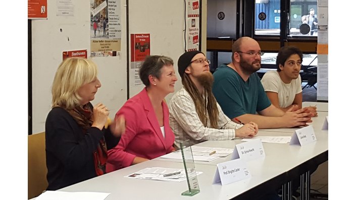 Die Jury: Prof. Brigitte Caster (Beirat der Studienstiftung der TH Köln), Dr. Sylvia Knecht (Kuratorium der TH Köln), Carlos Boog (AStA der TH Köln), Philipp Beyer (AStA der TH Köln und Beirat Studienstiftung) und  