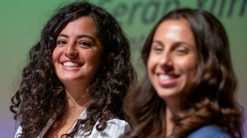 Esma und ihr Scout Serap Yilmaz (v.l.) (Bild: Thilo Schmülgen/TH Köln)