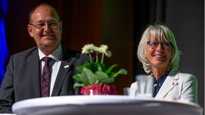  Prof. Dr. Stefan Herzig und Elfi Scho-Antwerpes