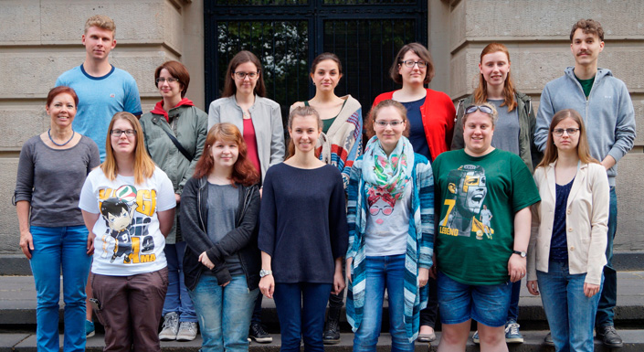 Gruppenbild von angehenden Bibliothekarinnen und Bibliothekaren 