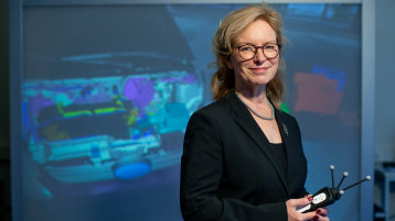 Prof. Dr. Margot Ruschitzka ist Professorin für Ingenieurmathematik und Datenverarbeitung an der Fakultät für Fahrzeugsysteme und Produktion und Co-Leiterin des CAD CAM Center Cologne. (Bild: Thilo Schmülgen/TH Köln)