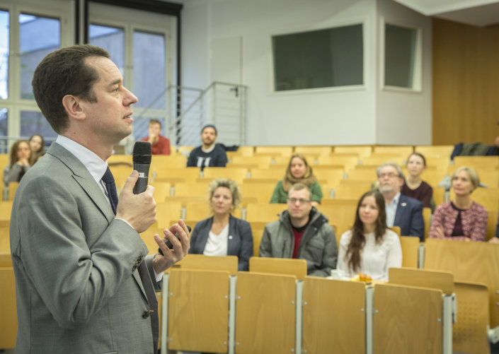 Prof. Dr. Michael Urselmann Prof. Dr. Michael Urselmann