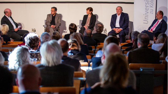 Podiumsdiskussion