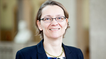 Dr. Ursula Löffler Dr. Ursula Löffler