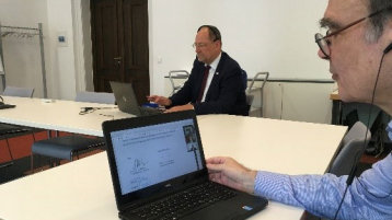 Prof. Dr. Stefan Herzig und Prof. Dr. Erich Hölter (Bild: TH Köln) Prof. Dr. Stefan Herzig und Prof. Dr. Erich Hölter (Bild: TH Köln)