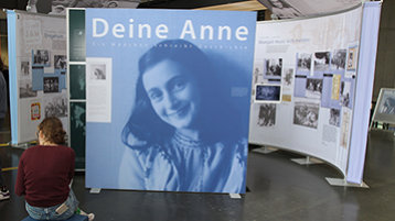 Anne Frank Ausstellung am Campus Gummersbach (Bild: Manfred Stern)