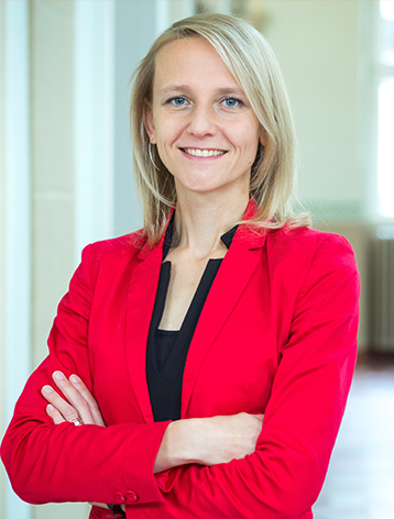 Prof. Dr. Agnieszka Gehringer lehrt unter anderem Makroökonomie und International Business Development am  Schmalenbach Institut für Wirtschaftswissenschaften