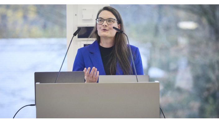 Dr. Katharina Göbel untersuchte die Aufbereitung von organischen Abfallstoffe aus der Papierindustrie durch spezielle Filtrationsverfahren.