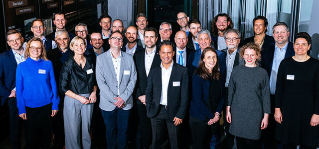 Die neuberufenen Professor*innen mit dem Präsidium der TH Köln (Bild:Costa Belibasakis/TH Köln)