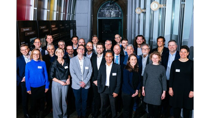 Die neuberufenen Professor*innen mit dem Präsidium der TH Köln