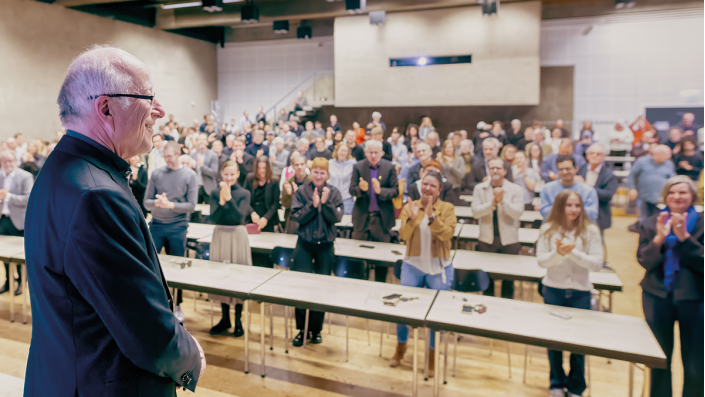 Prof. Paul Böhm während seines Abschieds. 