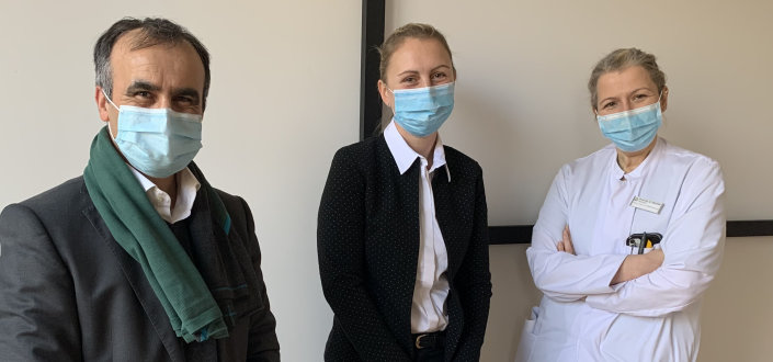 Prof. Dr. Sefik Tagay (Erstgutachter, TH Köln), Jenny Latuske (Doktorandin, Medizinerin), Prof. Dr. Arzu Oezcelik (Zweitgutachterin, Medizinische Fakultät Essen)