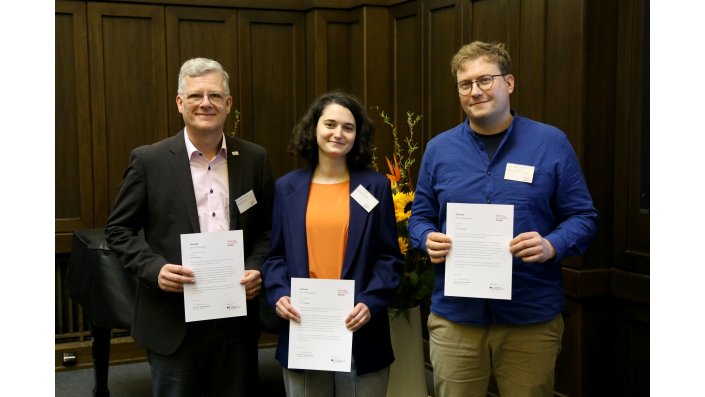 Neue Fellow-Kohorte: Prof. Dr. Matthias Hochgürtel, Dr. Lea Hartmann, Fabian Haak (v.l.n.r.)