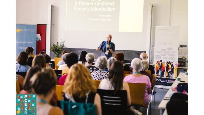 Robert Elliott, Ph.D., während seines Workshops zur Emotion Focused Therapy (EFT)