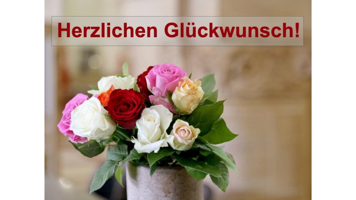 Blumenstrauß mit Schriftzug "Herzlichen Glückwunsch"