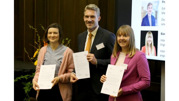 Neue Fellow-Kohorte: Prof. Dr. Laura Popplow, Prof. Dr. Frederic Vobbe, Bianca Griech (v.l.n.r.)