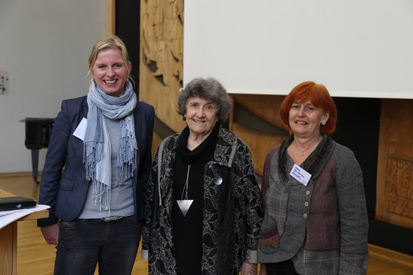 Janine Birwer, Silvia Staub-Bernasconi, Heidrun Stenzel (v.l.n.r.)