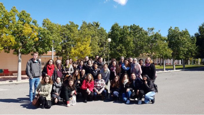 Gruppenfoto der Masterstudierenden in Spanien