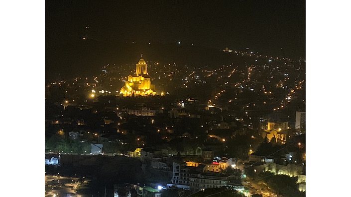 Tbilisi bei Nacht