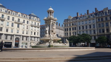 Place des Jacobins in Lyon (Bild: Monja Jannet, Studentin am ITMK)