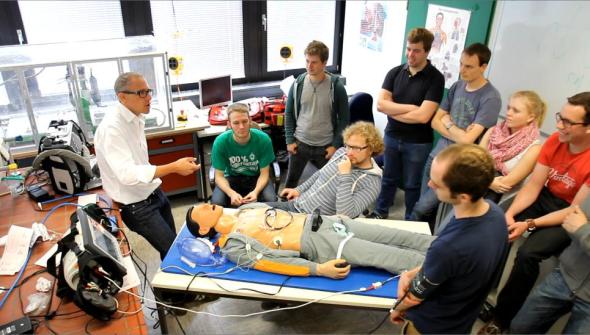 Praxisausbildung der Studierenden im Labor für Biomedizintechnik Praxisausbildung der Studierenden im Labor für Biomedizintechnik