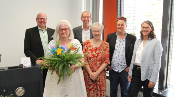 ie Festredner*innen: Prof. Dr. Christian Kohls, Prof. Dr. Wolfgang Konen, Prof. Dr. Birgit Bertelsmeier, Prof. Dr. Jan Karpe, Petra Riemer, 2.v.li.: Prof. Dr. Heide Faeskorn-Woyke (Bild: Manfred Stern / TH Köln)