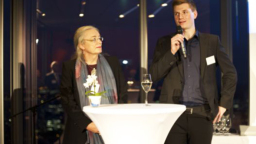 Tabea Müller, VDI-Mitglied und Organisatorin der Kölner "Nacht der Technik" und Frederic Burmeister (v.l.n.r.) Tabea Müller, VDI-Mitglied und Organisatorin der Kölner "Nacht der Technik" und Frederic Burmeister (v.l.n.r.)