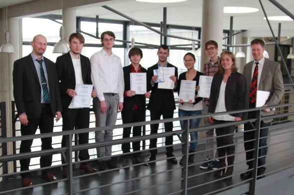 Die Drittplatzierte Gruppe beim Unitechnik-Preis 2016 Die Drittplatzierte Gruppe beim Unitechnik-Preis 2016