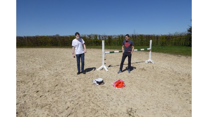 Landung: Johannes Frielingsdorf (li.) und Marcus Malyska vom Institut OPTEC am Landungsort